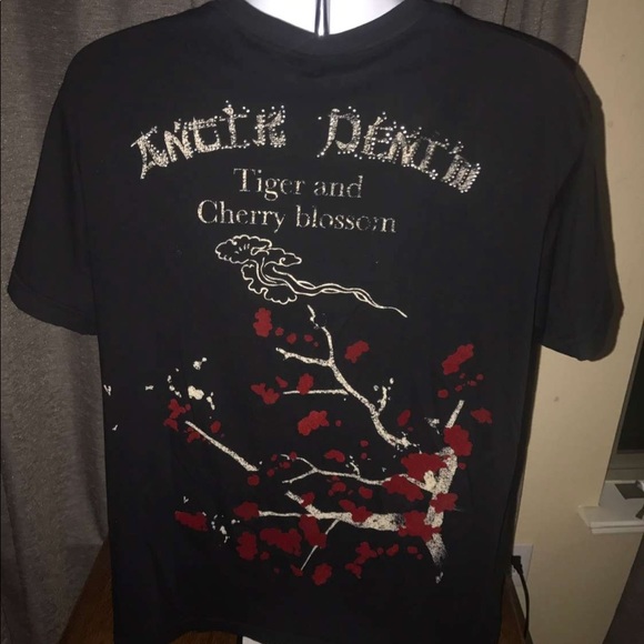 Antik Denim Men’s designer T-Shirt - Picture 2 of 4